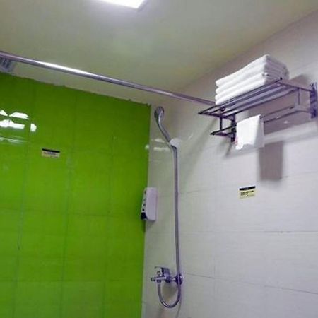 8 Inns Dongguan - Dongkeng Branch Habitación foto
